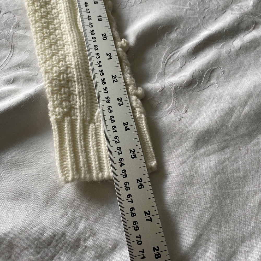 Love by Design Women's Cable Knit Cream Crop Sweater Size Medium - Picture 10 of 12